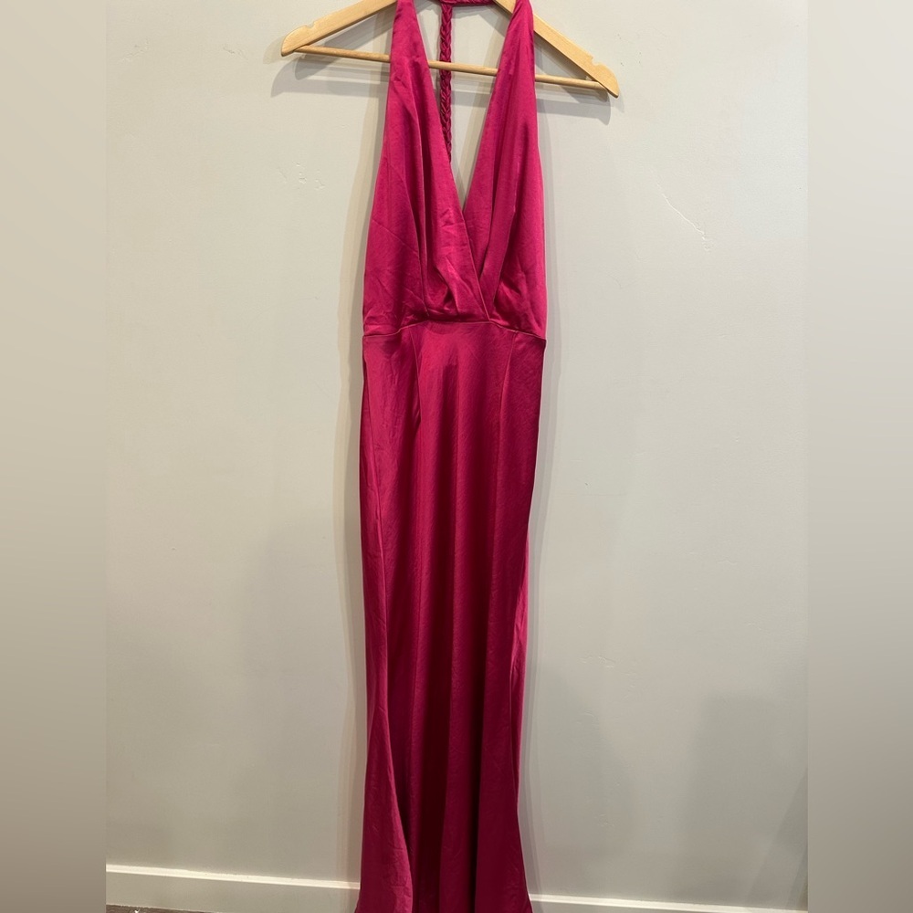 Elliatt Fuchsia Halter-Back Maxi Dress - Picture 4 of 8